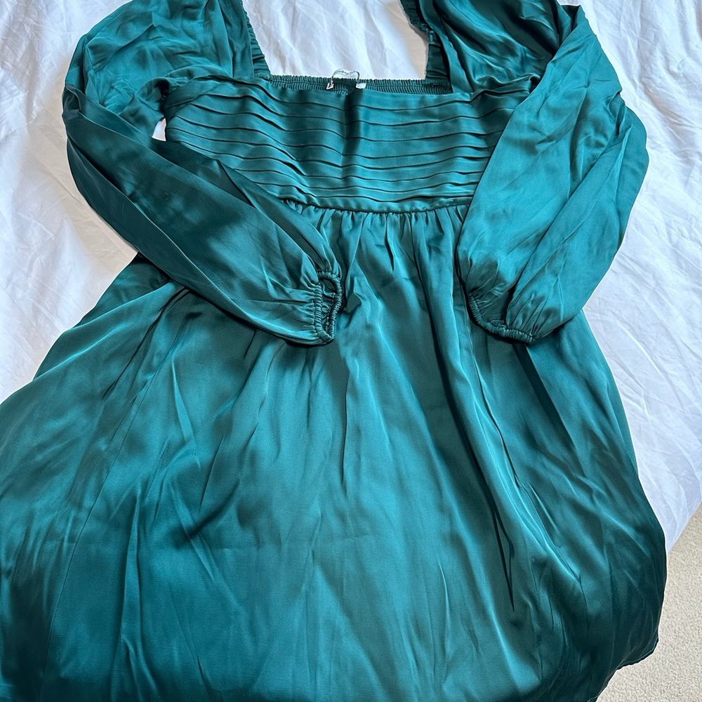 Abercrombie Emerson Satin Long-Sleeve Mini Dress Small Petite Emerald Green - Picture 3 of 4